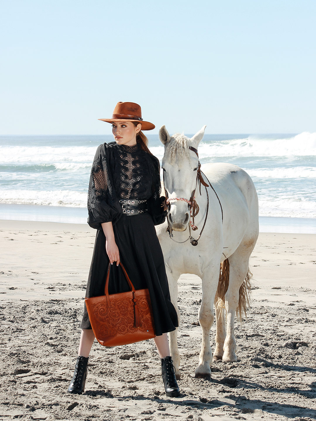 04 Faux animal skins Palo de Yucca