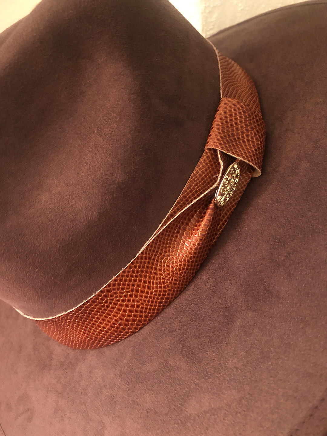 09 Faux animal skins Palo de Yucca